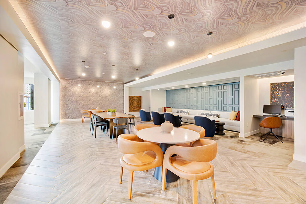 Co-working Lounge at 1810 Main Apartments in Houston, TX